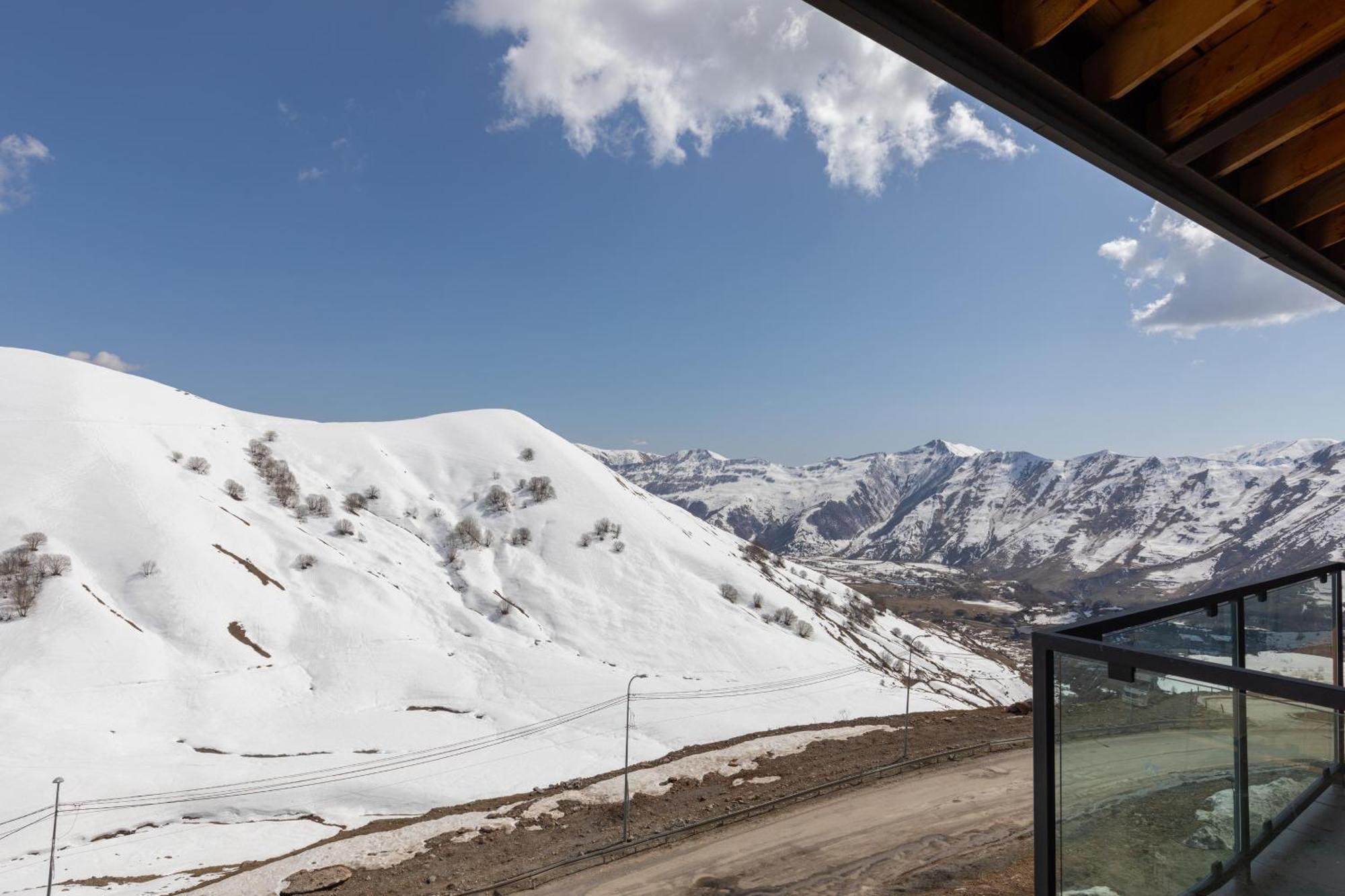 Four Seasons - New Gudauri Aparthotel Exterior foto