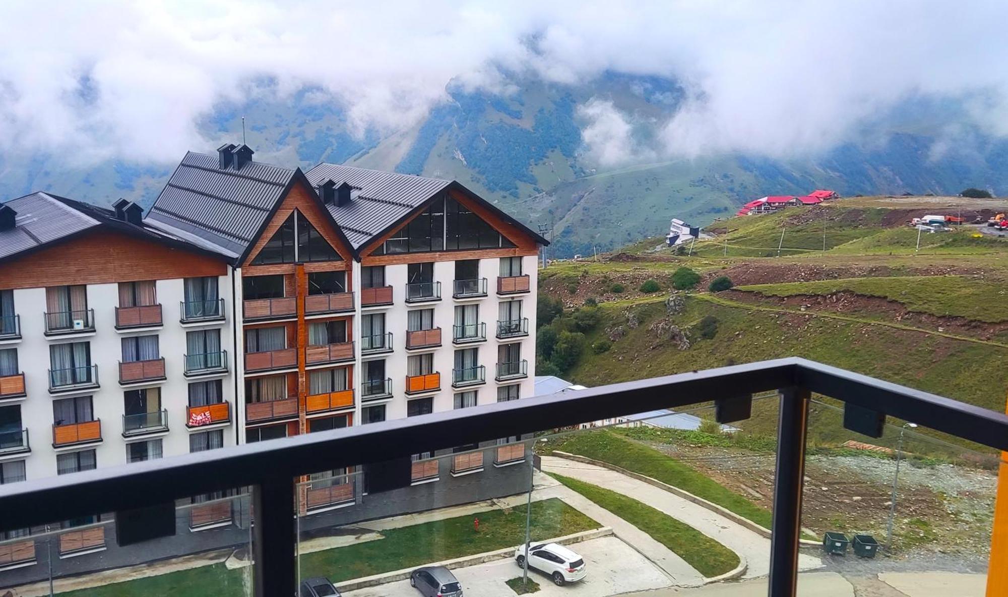 Four Seasons - New Gudauri Aparthotel Exterior foto