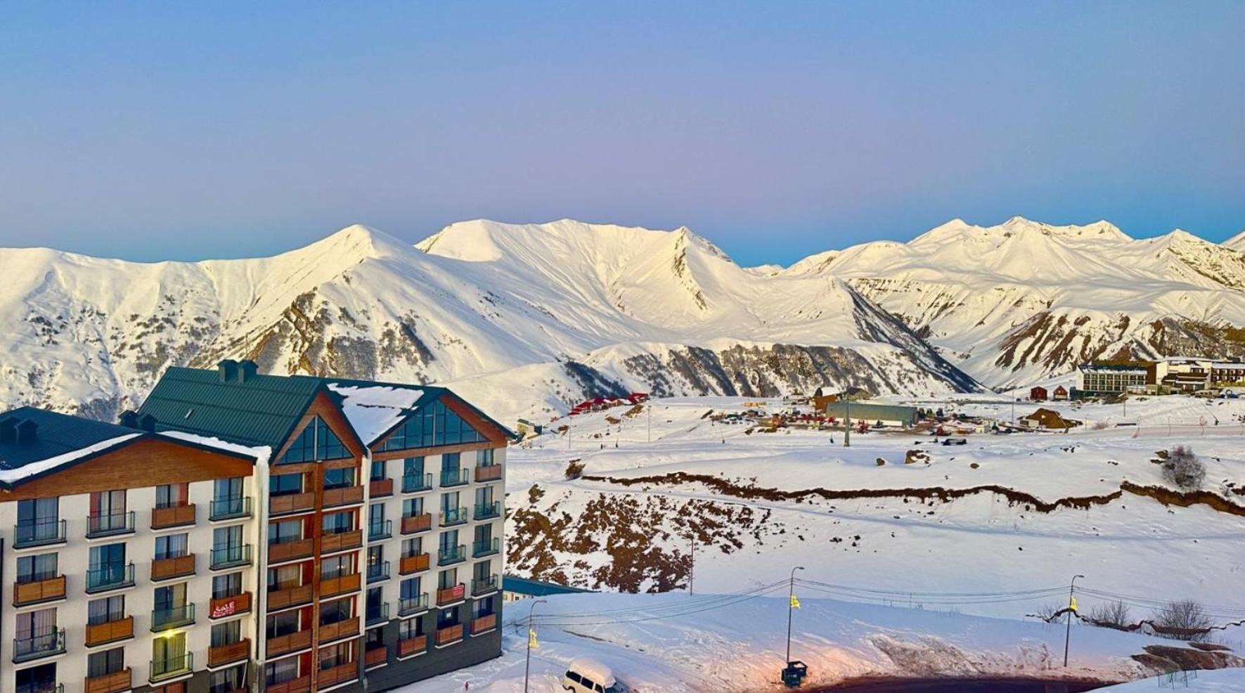 Four Seasons - New Gudauri Aparthotel Exterior foto
